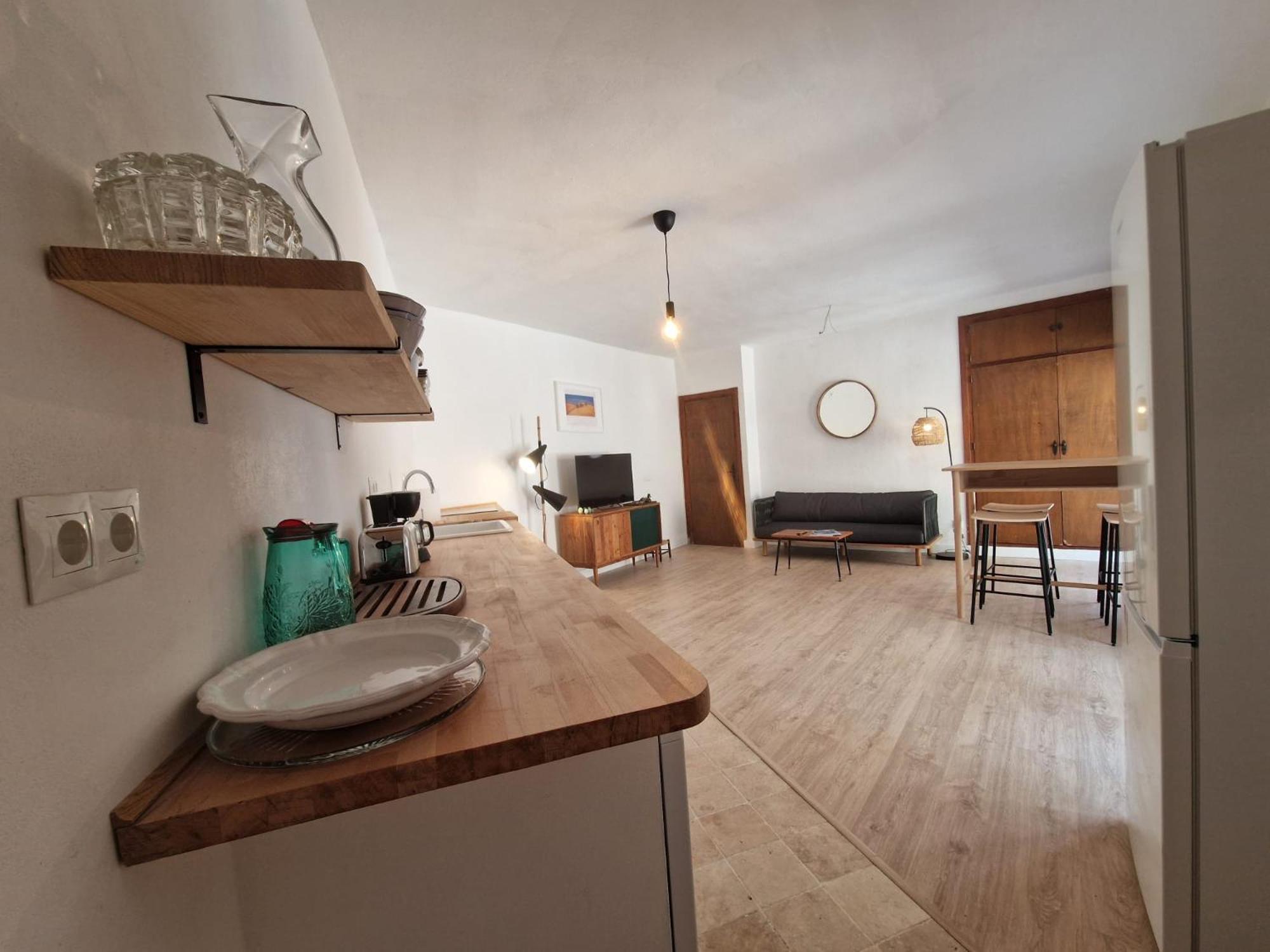 Apartment Doble Con Bano Grande Privado En Piso Compartido *